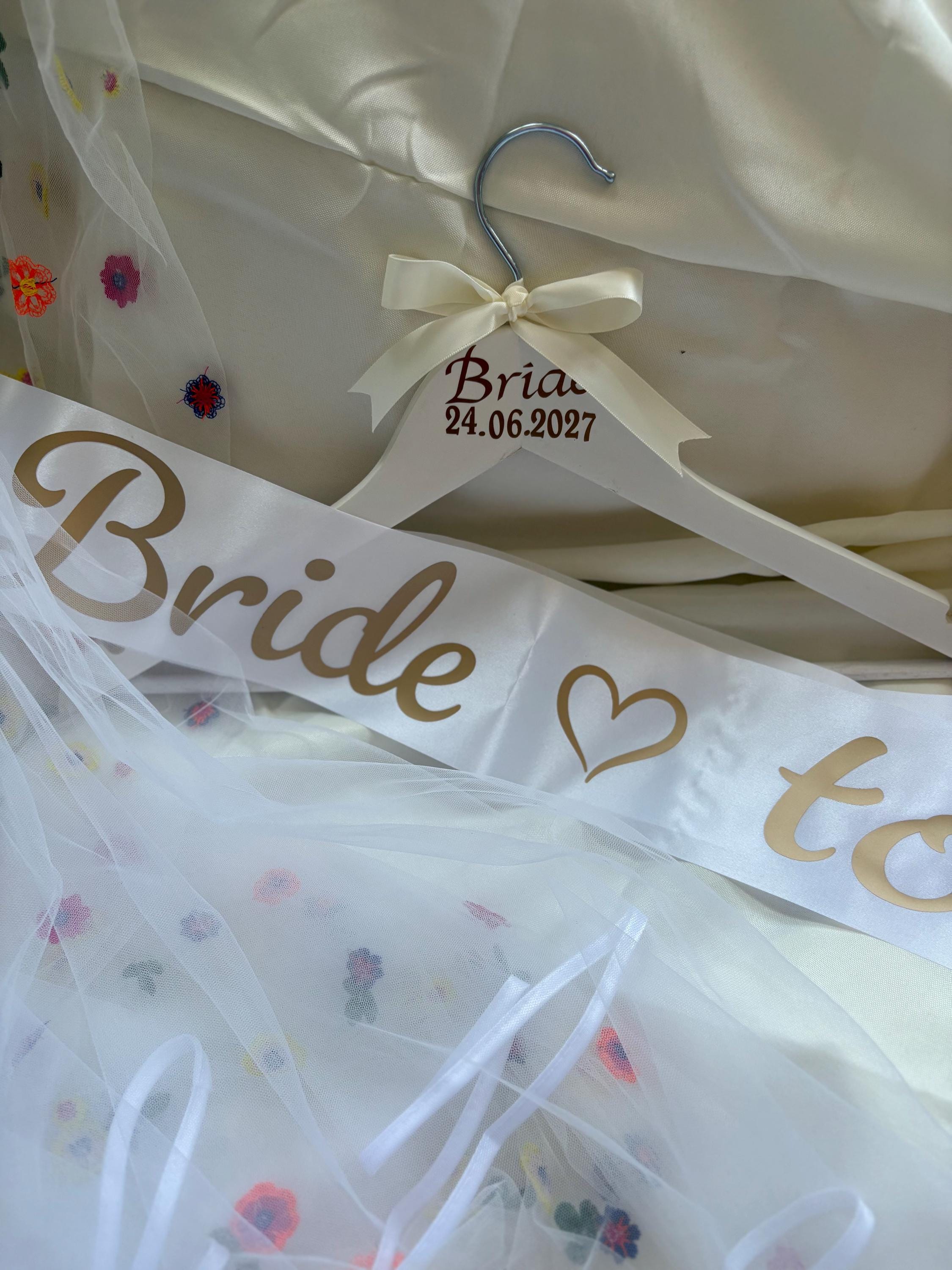 Personalised Bride Veil & Sash Set with Custom Hanger - Hen Party Gift