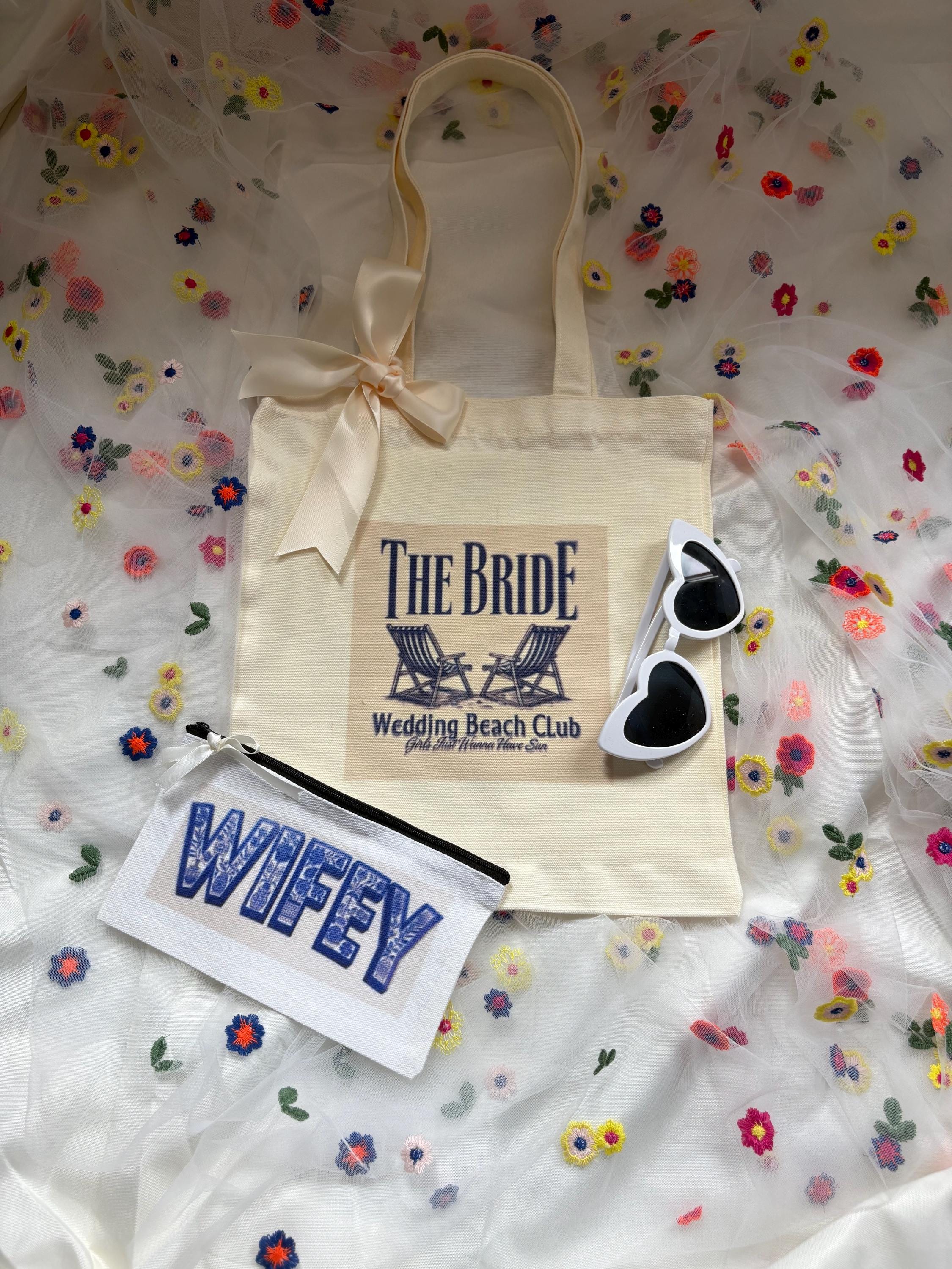 Bride Tote Bag: Vintage Beach Design, Bridal Party Gift