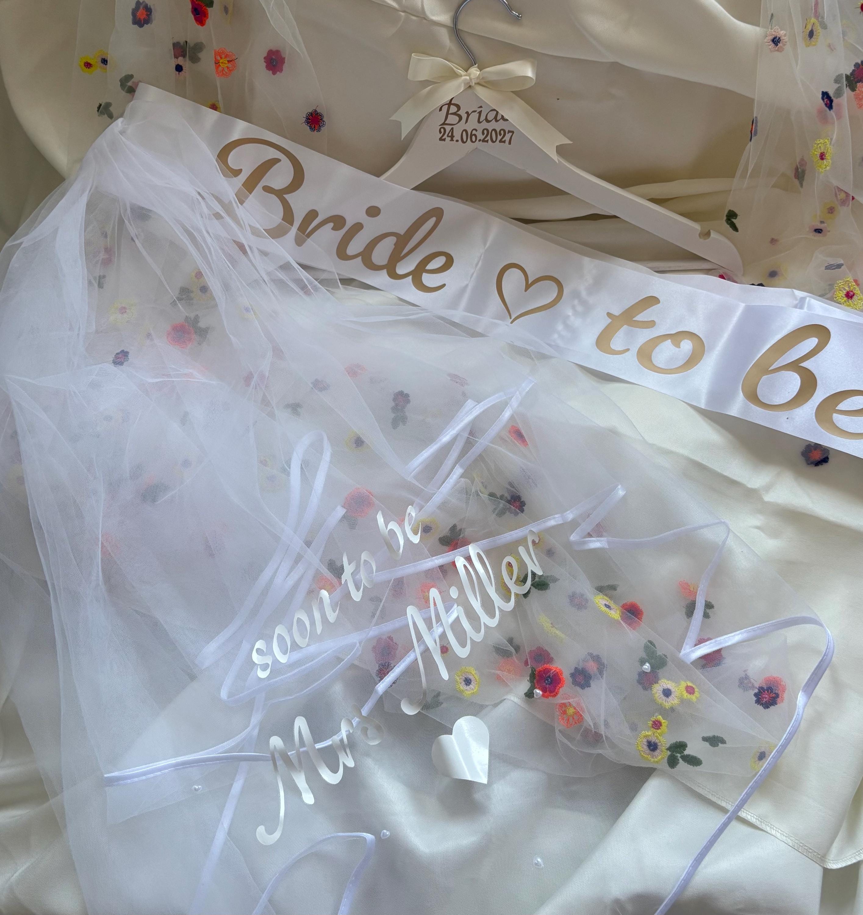 Personalised Bride Veil & Sash Set with Custom Hanger - Hen Party Gift